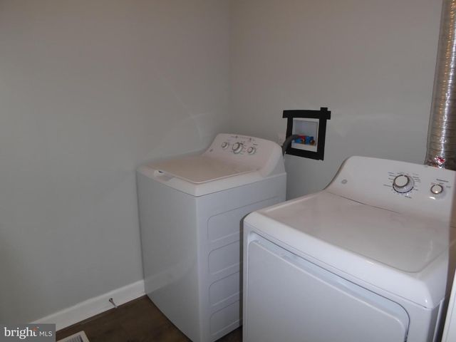 1285 BOGGS LN, Mathias, WV 26812