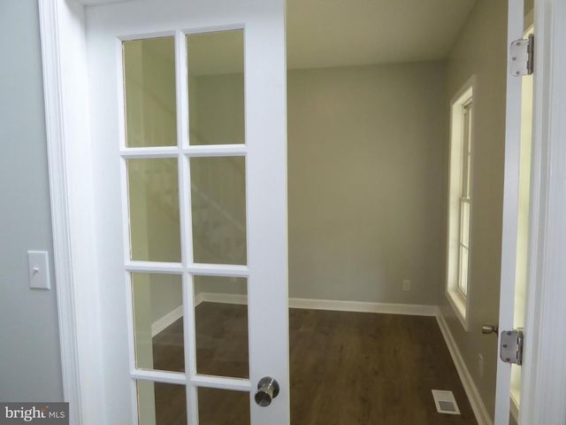 1285 BOGGS LN, Mathias, WV 26812