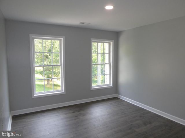 1285 BOGGS LN, Mathias, WV 26812