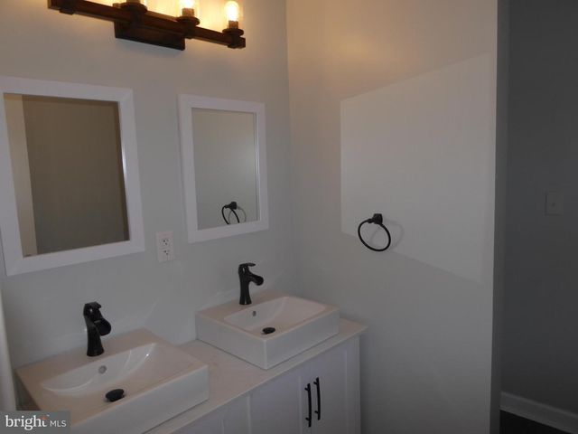 1285 BOGGS LN, Mathias, WV 26812