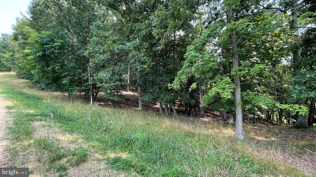 1285 BOGGS LN, Mathias, WV 26812