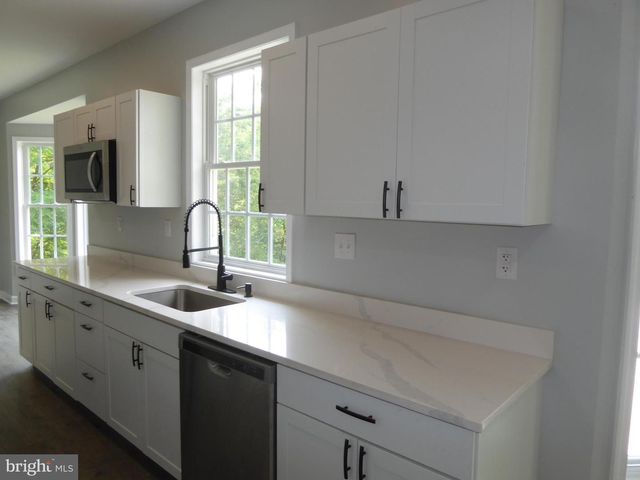 1285 BOGGS LN, Mathias, WV 26812