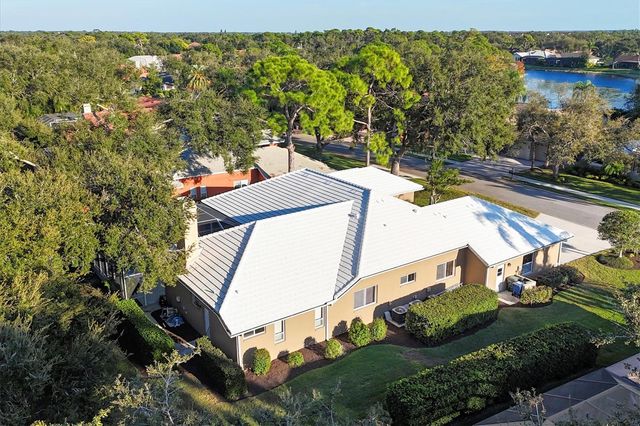 8576 WOODBRIAR DRIVE, Sarasota, FL 34238