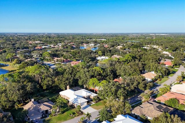 8576 WOODBRIAR DRIVE, Sarasota, FL 34238