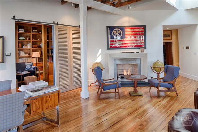 232 E Broughton Street, Savannah, GA 31401