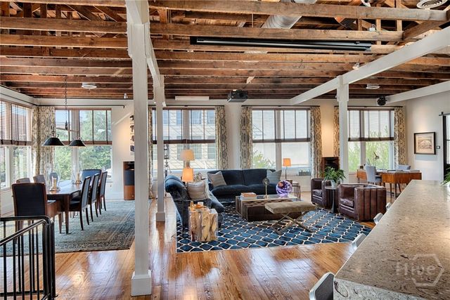 232 E Broughton Street, Savannah, GA 31401