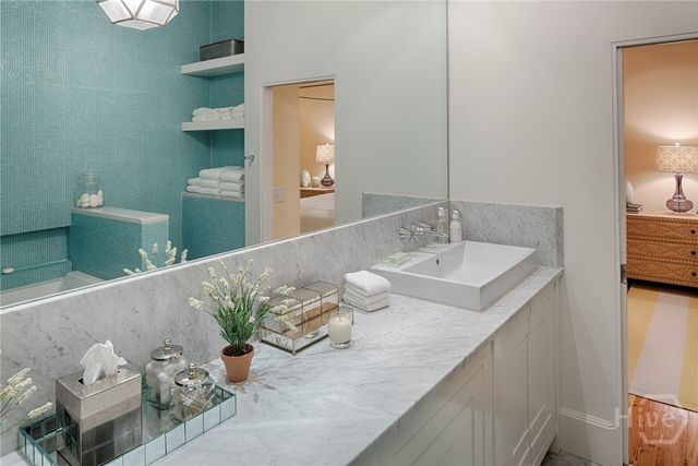 232 E Broughton Street, Savannah, GA 31401