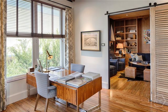 232 E Broughton Street, Savannah, GA 31401