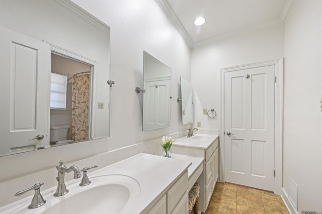 1546 Beckenham Dr, Baton Rouge, LA 70808