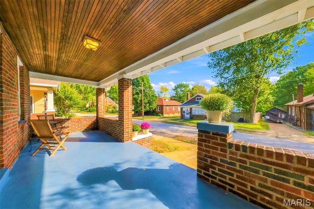 109 Lawrence Avenue, Ferguson, MO 63135