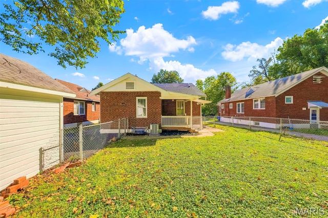 109 Lawrence Avenue, Ferguson, MO 63135
