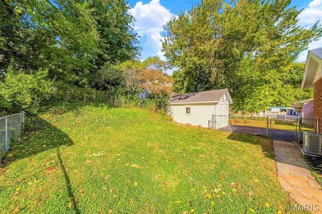 109 Lawrence Avenue, Ferguson, MO 63135