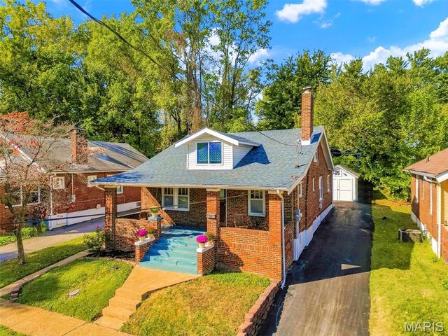 109 Lawrence Avenue, Ferguson, MO 63135