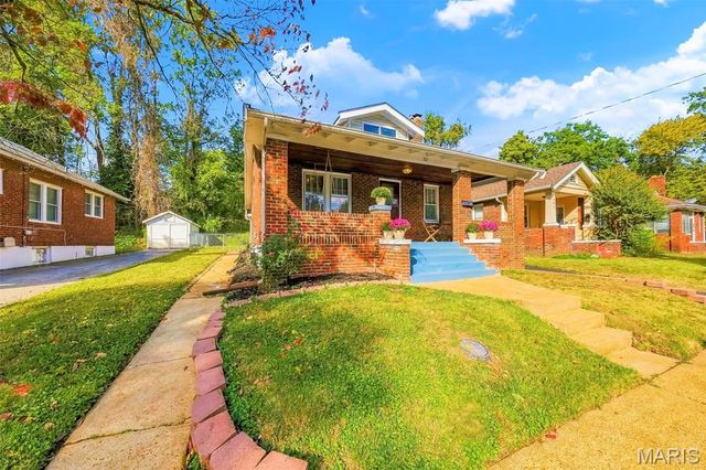 109 Lawrence Avenue, Ferguson, MO 63135