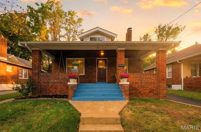 109 Lawrence Avenue, Ferguson, MO 63135