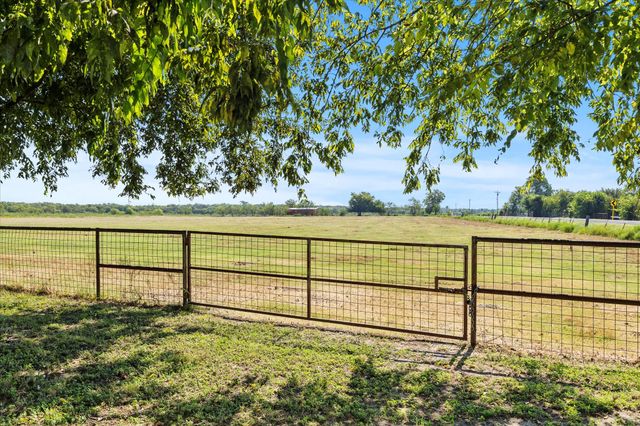 7099 N FM 148, Terrell, TX 75160