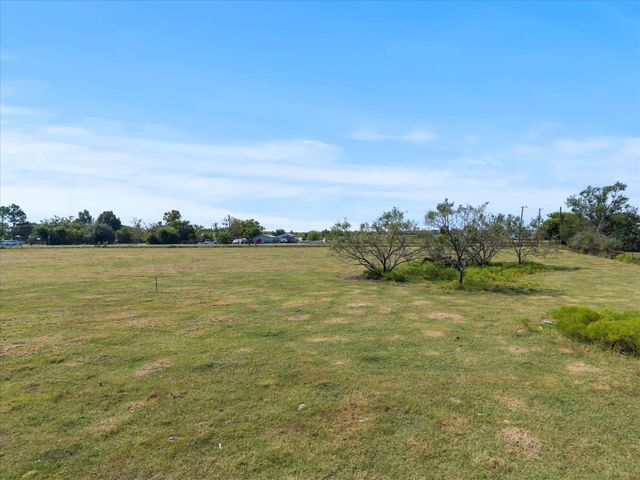 7099 N FM 148, Terrell, TX 75160