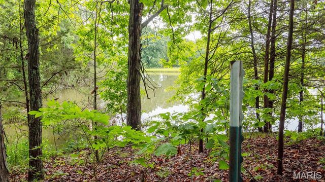126 Rainbow Lake Drive, Villa Ridge, MO 63089