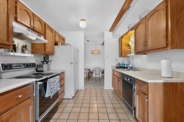 8400 Parrot Run Road NE, Albuquerque, NM 87109
