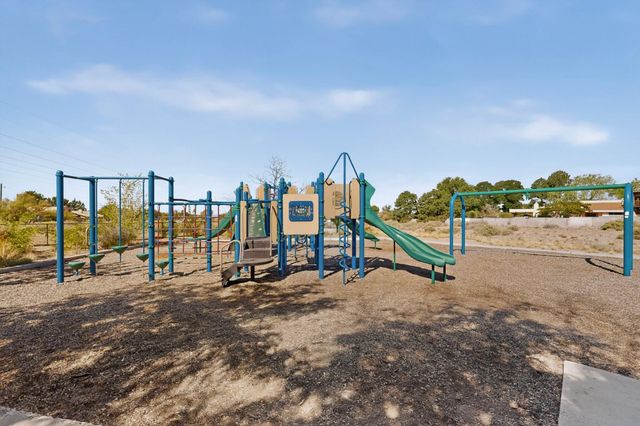 8400 Parrot Run Road NE, Albuquerque, NM 87109