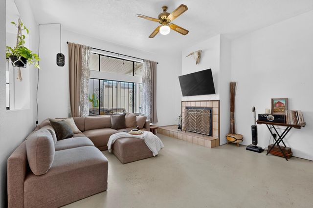 8400 Parrot Run Road NE, Albuquerque, NM 87109