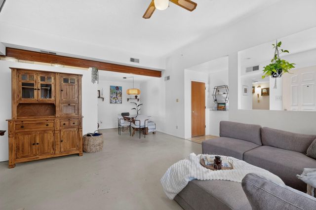 8400 Parrot Run Road NE, Albuquerque, NM 87109