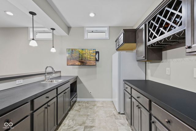 1091 Margate Drive, Greenwood, IN 46143