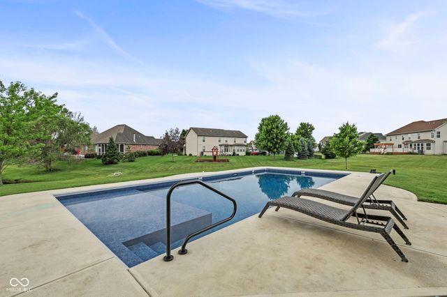 1091 Margate Drive, Greenwood, IN 46143