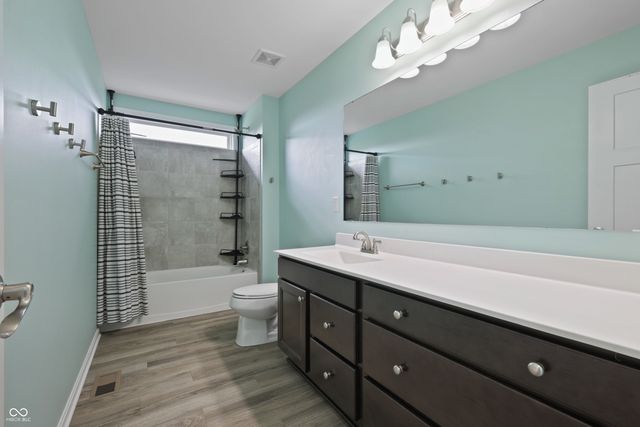 1091 Margate Drive, Greenwood, IN 46143