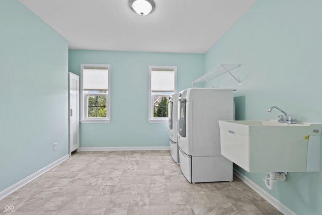 1091 Margate Drive, Greenwood, IN 46143