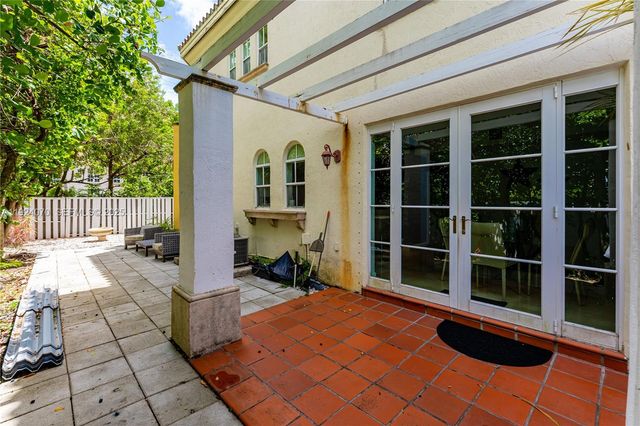 18460 NE 30th Ave 18460, Aventura, FL 33160