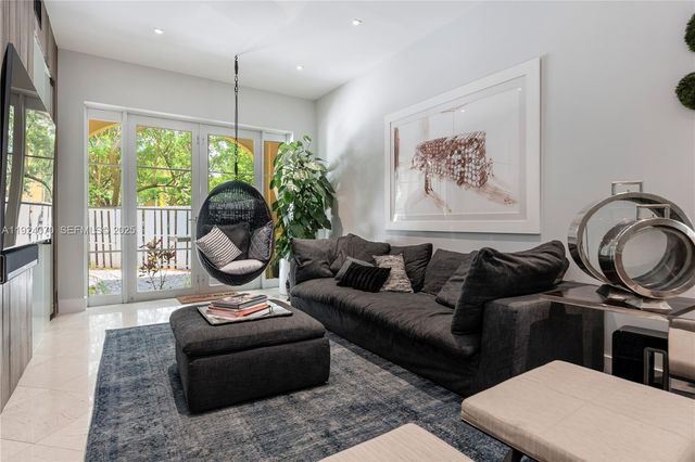 18460 NE 30th Ave 18460, Aventura, FL 33160