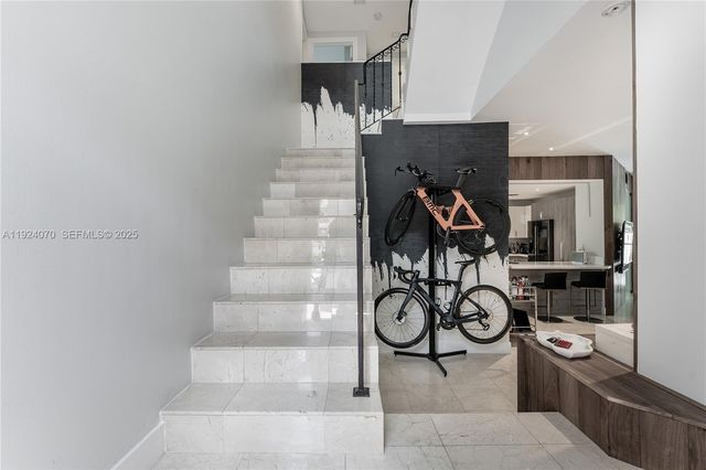 18460 NE 30th Ave 18460, Aventura, FL 33160