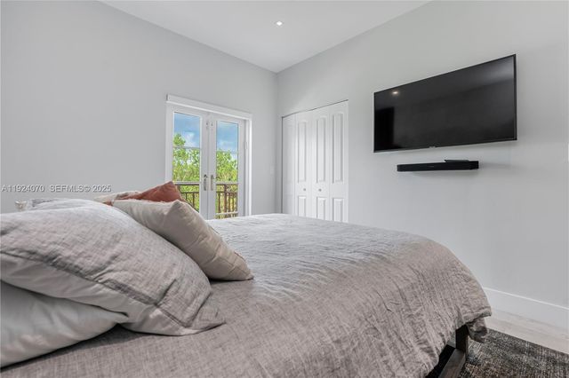 18460 NE 30th Ave 18460, Aventura, FL 33160