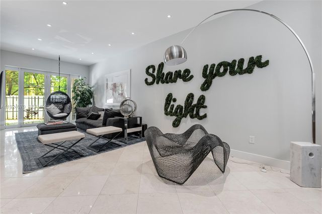 18460 NE 30th Ave 18460, Aventura, FL 33160