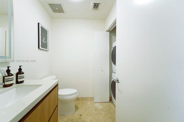 3470 E Coast Ave H1109, Miami, FL 33137