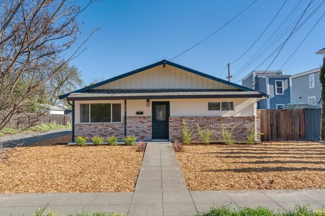 519 7th St, Petaluma, CA 94952