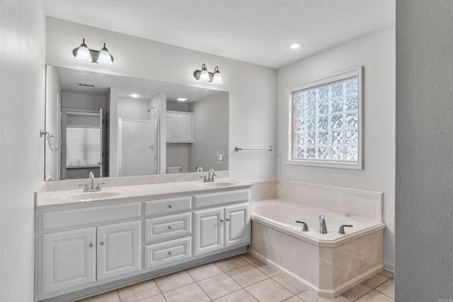 22 Pecan Ln Lane, Cabot, AR 72023