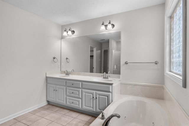 22 Pecan Ln Lane, Cabot, AR 72023