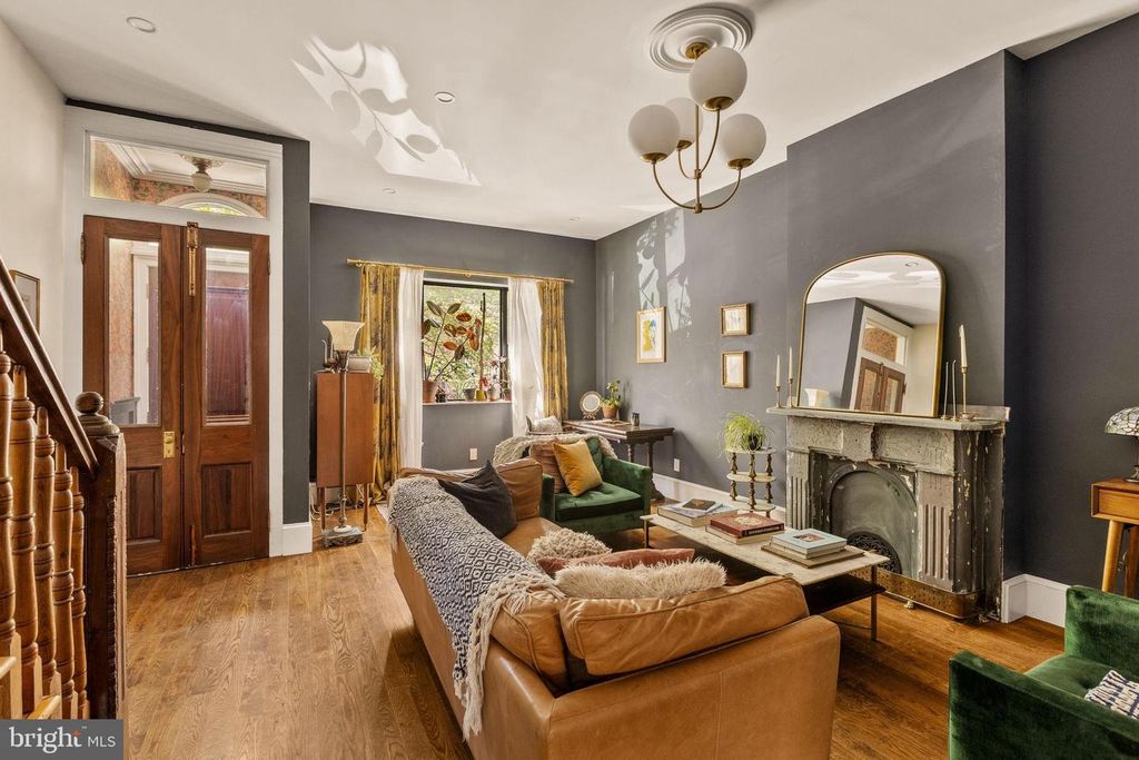 1321 S 6TH ST, PHILADELPHIA, PA 19147 — exterior