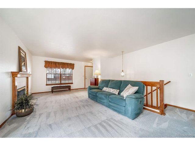 1744 Lincoln St, Longmont, CO 80501