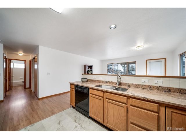 1744 Lincoln St, Longmont, CO 80501