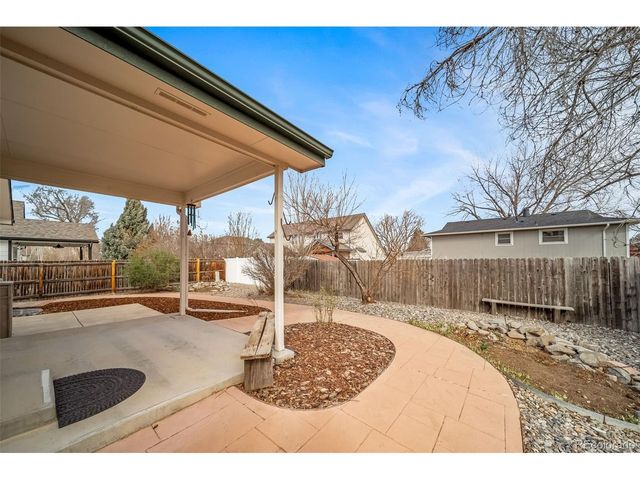 1744 Lincoln St, Longmont, CO 80501