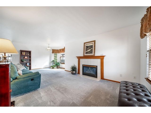 1744 Lincoln St, Longmont, CO 80501