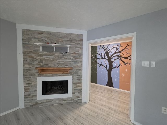 21 W Townhouse Lane 33, Grand Prairie, TX 75052