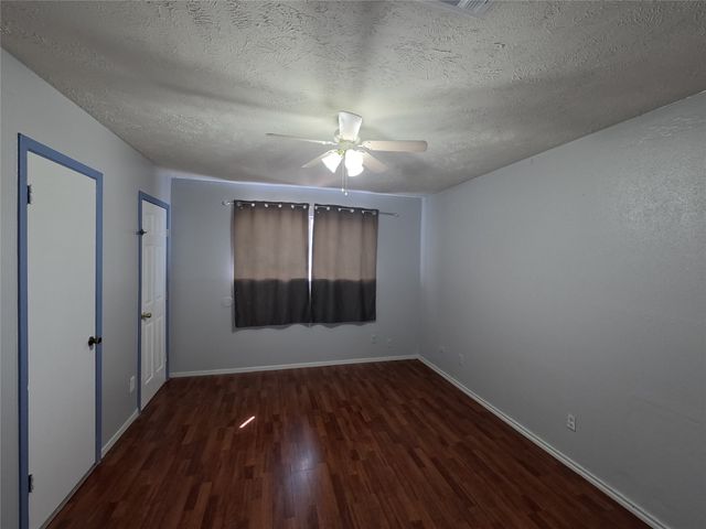 21 W Townhouse Lane 33, Grand Prairie, TX 75052