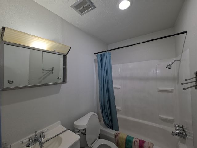 21 W Townhouse Lane 33, Grand Prairie, TX 75052