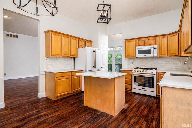 2254 S Olde Mill Drive, Bloomington, IN 47401
