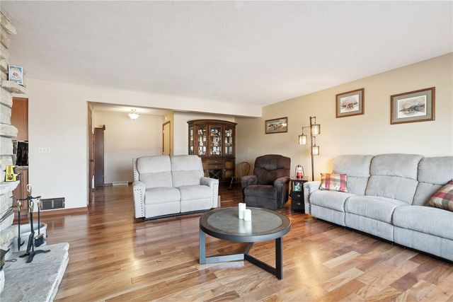 1568 Matterhorn Drive NE, Cedar Rapids, IA 52402