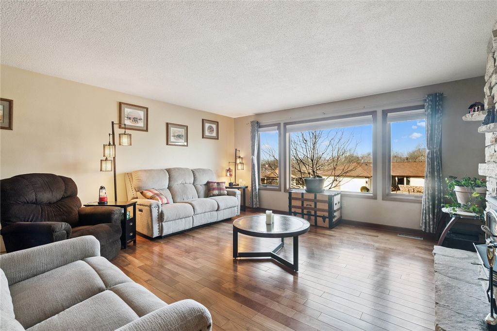 1568 Matterhorn Drive NE, Cedar Rapids, IA 52402